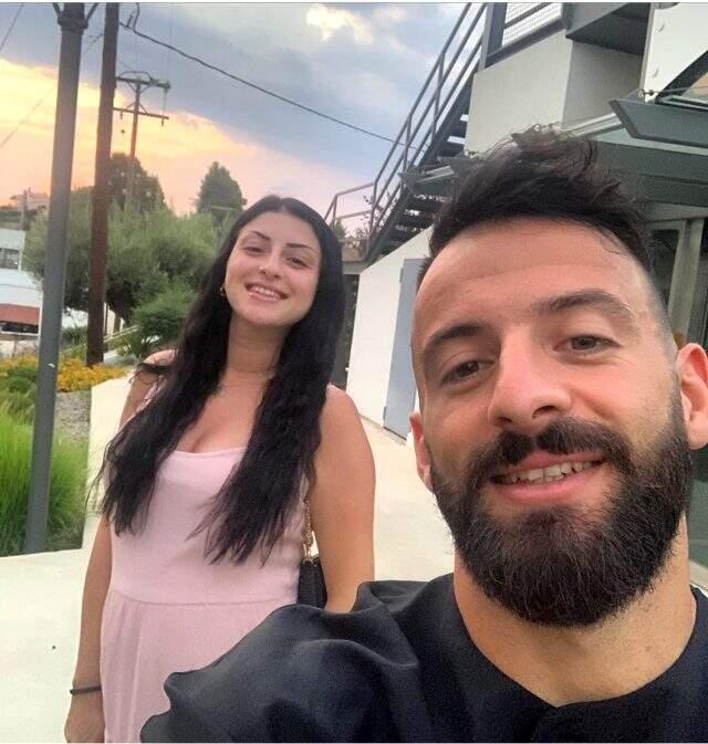 Süper Lig'de top koşturan ünlü futbolcu herkesi uyardı: Ben ve hamile eşim koronaya yakalandık Süper Lig'de top koşturan ünlü futbolcu herkesi uyardı: Ben ve hamile eşim koronaya yakalandık