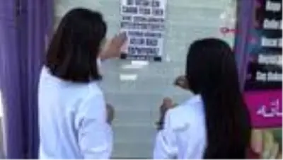 Son dakika haber! Tokat'ta Afgan kuaför, reşit olmayanlara gelin başı ve makyajı yapmıyor Son dakika haber! Tokat'ta Afgan kuaför, reşit olmayanlara gelin başı ve makyajı yapmıyor