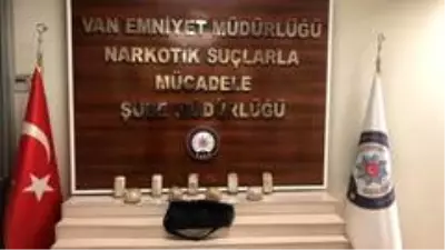 Son Dakika: Van'da 'torbacı' diye tabir edilen şahsın üzerinde 6 kilo eroin çıktı Son Dakika: Van'da 'torbacı' diye tabir edilen şahsın üzerinde 6 kilo eroin çıktı
