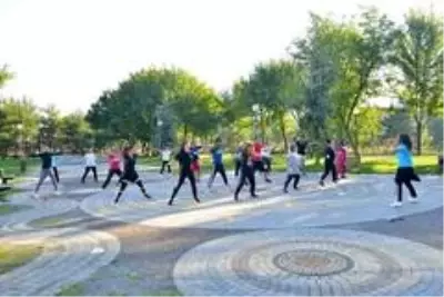 Yıldırımlılar sabah sporuyla sağlıklı yaşıyor Yıldırımlılar sabah sporuyla sağlıklı yaşıyor
