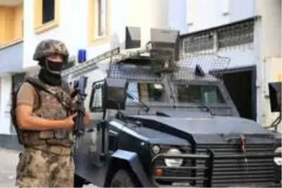 Son dakika haberi... Adana'da organize şube şafak vakti birçok adrese operasyon düzenlendi Son dakika haberi... Adana'da organize şube şafak vakti birçok adrese operasyon düzenlendi