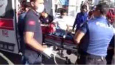 AKSARAY İşçi servisi ile otomobil çarpıştı 12 yaralı AKSARAY İşçi servisi ile otomobil çarpıştı 12 yaralı
