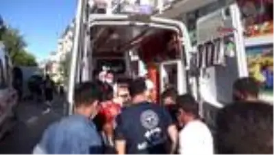 AKSARAY İşçi servisi ile otomobil çarpıştı 12 yaralı AKSARAY İşçi servisi ile otomobil çarpıştı 12 yaralı
