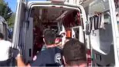 AKSARAY İşçi servisi ile otomobil çarpıştı 12 yaralı AKSARAY İşçi servisi ile otomobil çarpıştı 12 yaralı