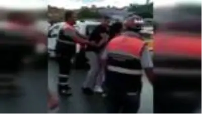 Son Dakika: Alibeyköy'de kadın sürücüye yaşatılan dehşet anları kamerada Son Dakika: Alibeyköy'de kadın sürücüye yaşatılan dehşet anları kamerada