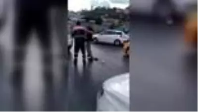 Son dakika haberleri: Alibeyköy'de trafikte kadın sürücüye saldıran kişi gözaltına alındı Son dakika haberleri: Alibeyköy'de trafikte kadın sürücüye saldıran kişi gözaltına alındı