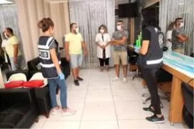 Son dakika haberleri | Antalya polisinden 847 berber, kuaför ve güzellik salonuna denetim Son dakika haberleri | Antalya polisinden 847 berber, kuaför ve güzellik salonuna denetim