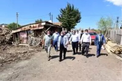 Başkan Aşgın'dan keresteci esnafına ziyaret Başkan Aşgın'dan keresteci esnafına ziyaret