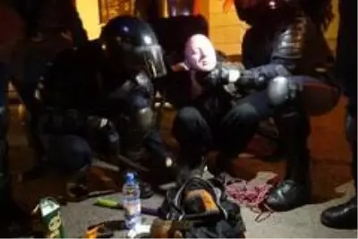 Belarus'ta gece boyunca gerilim devam etti Belarus'ta gece boyunca gerilim devam etti