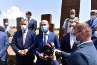 Bilal Erdoğan, Malazgirt Zaferi etkinlikleri öncesi Ahlat'ta Bilal Erdoğan, Malazgirt Zaferi etkinlikleri öncesi Ahlat'ta