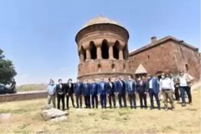 Bilal Erdoğan, Malazgirt Zaferi etkinlikleri öncesi Ahlat'ta Bilal Erdoğan, Malazgirt Zaferi etkinlikleri öncesi Ahlat'ta