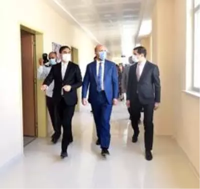 Bilal Erdoğan, Malazgirt Zaferi etkinlikleri öncesi Ahlat'ta Bilal Erdoğan, Malazgirt Zaferi etkinlikleri öncesi Ahlat'ta