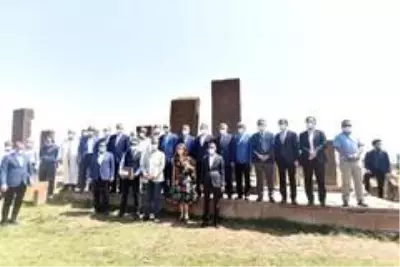 Bilal Erdoğan, Malazgirt Zaferi etkinlikleri öncesi Ahlat'ta Bilal Erdoğan, Malazgirt Zaferi etkinlikleri öncesi Ahlat'ta