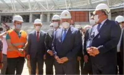 Binali Yıldırım, Erzincan'da yapımı devam kamu yatırımlarını inceledi Binali Yıldırım, Erzincan'da yapımı devam kamu yatırımlarını inceledi