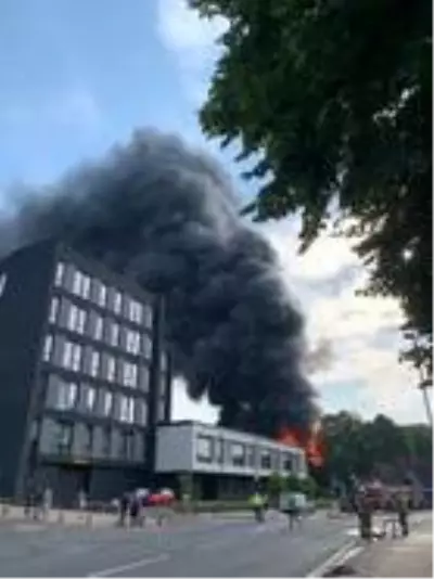 Son dakika haberleri! Birmingham'da korkutan yangın Son dakika haberleri! Birmingham'da korkutan yangın