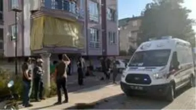 Son dakika haber! Burdur'da panjur takarken 3'üncü kattan düşen işçi hayatını kaybetti Son dakika haber! Burdur'da panjur takarken 3'üncü kattan düşen işçi hayatını kaybetti