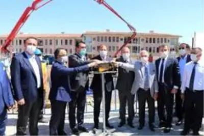 Bursa Ticaret Borsası'nın yeni hizmet binası şehre değer katacak Bursa Ticaret Borsası'nın yeni hizmet binası şehre değer katacak