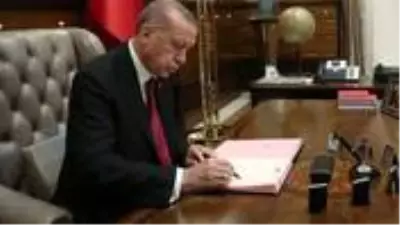 Cumhurbaşkanı Erdoğan, 16 üniversiteye rektör ataması yaptı Cumhurbaşkanı Erdoğan, 16 üniversiteye rektör ataması yaptı