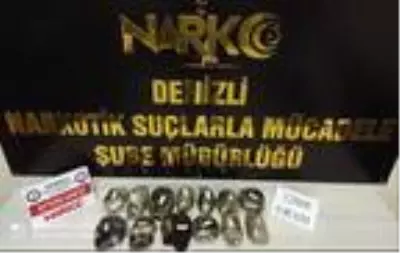 Denizli'de ele geçirilen 12 kilo 800 gram Afyon sakızına 1 tutuklama Denizli'de ele geçirilen 12 kilo 800 gram Afyon sakızına 1 tutuklama