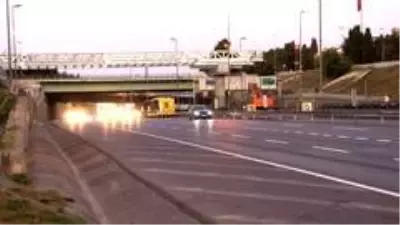 Edirnekapı üst geçidinin ilk etabının tamamlanmasıyla kapatılan şeritler trafiğe açıldı Edirnekapı üst geçidinin ilk etabının tamamlanmasıyla kapatılan şeritler trafiğe açıldı