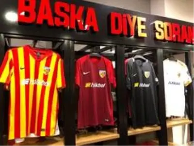 Erciyes Anadolu Holding ile Kayserispor sponsorluk yeniledi Erciyes Anadolu Holding ile Kayserispor sponsorluk yeniledi