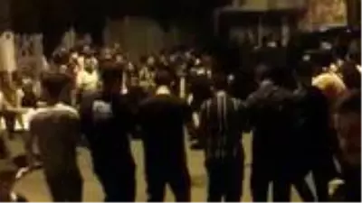 Erdoğan'ın 'Böyle durumlarda toplayıp götürün' demesine rağmen asker uğurlamalarının önüne geçilemiyor Erdoğan'ın 'Böyle durumlarda toplayıp götürün' demesine rağmen asker uğurlamalarının önüne geçilemiyor