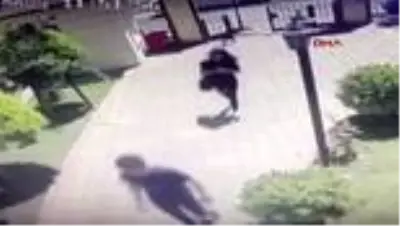 Son dakika haber! GAZİANTEP Erkek arkadaşının evinin penceresinden düşen Duygu, hayatını kaybetti Son dakika haber! GAZİANTEP Erkek arkadaşının evinin penceresinden düşen Duygu, hayatını kaybetti