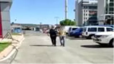 Son dakika haber... GAZİANTEP Kameradan belirlenen kapkaç şüphelisi tutuklandı Son dakika haber... GAZİANTEP Kameradan belirlenen kapkaç şüphelisi tutuklandı