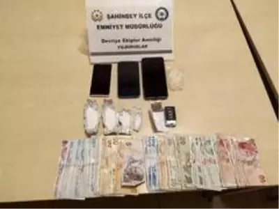 Son dakika haber! Gaziantep'te polisi uyuşturucu tacirlerine göz açtırmıyor Son dakika haber! Gaziantep'te polisi uyuşturucu tacirlerine göz açtırmıyor