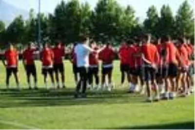 Kayserispor yeni sezon hazırlıklarına devam ediyor Kayserispor yeni sezon hazırlıklarına devam ediyor