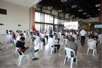 Kocaeli'de P plaka ihalesine yoğun katılım Kocaeli'de P plaka ihalesine yoğun katılım