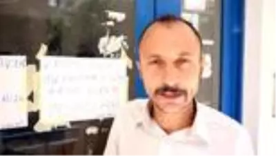 Komşularını uyarmak için 'Kapıyı açık bırakanın evine hırsız girsin. Amin' yazısı astı Komşularını uyarmak için 'Kapıyı açık bırakanın evine hırsız girsin. Amin' yazısı astı