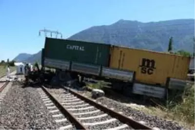 Son dakika 3. sayfa: Manisa'da 3 gün içerisinde aynı yerde ikinci kaza Son dakika 3. sayfa: Manisa'da 3 gün içerisinde aynı yerde ikinci kaza