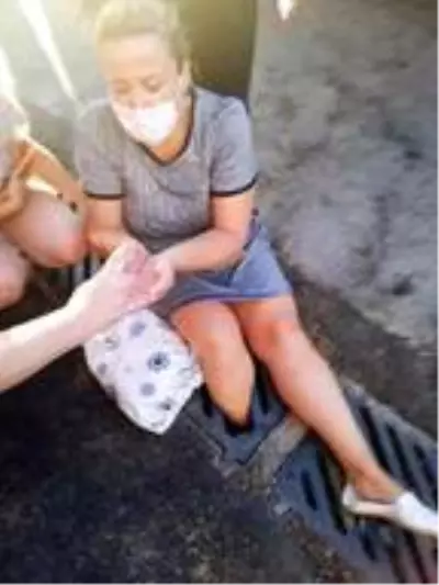 Talihsiz kadın, mazgal kapağındaki kırık nedeniyle bacağından oluyordu Talihsiz kadın, mazgal kapağındaki kırık nedeniyle bacağından oluyordu