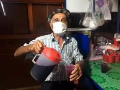 Menekşe amca Aydınlıları 50 yıldır serinletiyor Menekşe amca Aydınlıları 50 yıldır serinletiyor