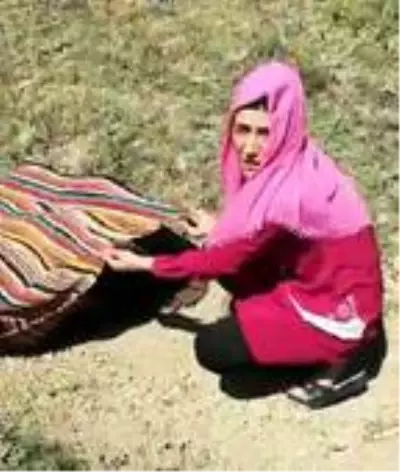 Kontrolden çıkan minibüs tarlaya uçtu: Anne hayatını kaybetti, 3 çocuğu ve eşi yaralandı Kontrolden çıkan minibüs tarlaya uçtu: Anne hayatını kaybetti, 3 çocuğu ve eşi yaralandı