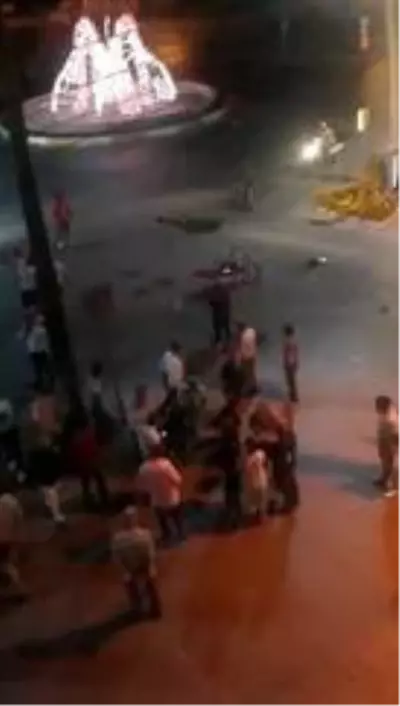 Son dakika haber! Motosiklet ile kamyonet çarpıştı; 1 ölü, 3 yaralı Son dakika haber! Motosiklet ile kamyonet çarpıştı; 1 ölü, 3 yaralı