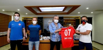 Muratpaşa'dan Antalyaspor'a destek sürüyor