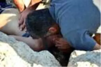 Oğluna suni teneffüs yapan babadan yürek yakan feryat: Oğlum ne olur aç gözlerini Oğluna suni teneffüs yapan babadan yürek yakan feryat: Oğlum ne olur aç gözlerini