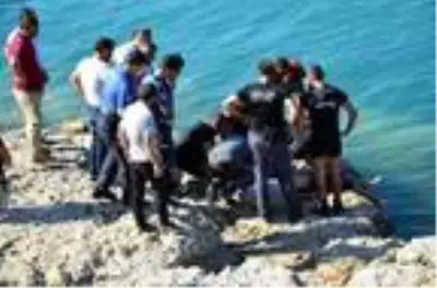 Oğluna suni teneffüs yapan babadan yürek yakan feryat: Oğlum ne olur aç gözlerini Oğluna suni teneffüs yapan babadan yürek yakan feryat: Oğlum ne olur aç gözlerini