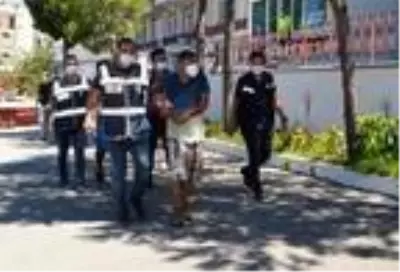 Balıkesir'de plajlara dadanan 5 kişilik hırsızlık çetesi çökertildi Balıkesir'de plajlara dadanan 5 kişilik hırsızlık çetesi çökertildi
