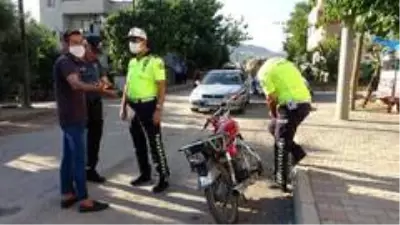 Son dakika haberi: Polis kontrolünden kaçmak için whatsapp grubu kurdular Son dakika haberi: Polis kontrolünden kaçmak için whatsapp grubu kurdular