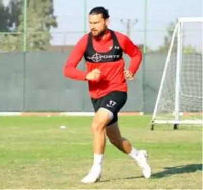 Sadi Karaduman Hatayspor'a veda etti Sadi Karaduman Hatayspor'a veda etti