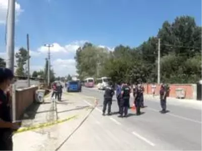 Son dakika! Sakarya'da komşu dehşeti: 1 ölü, 1 ağır yaralı Son dakika! Sakarya'da komşu dehşeti: 1 ölü, 1 ağır yaralı