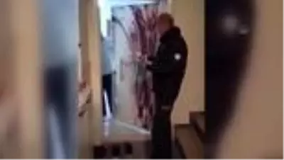 Son dakika haberleri! Şehit polisin pandemi sürecinde ağlayan çocuğa emzik getirmesi Son dakika haberleri! Şehit polisin pandemi sürecinde ağlayan çocuğa emzik getirmesi