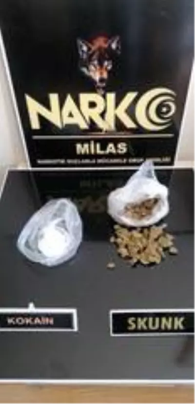 Şüphe üzerine durdurulan araçtan uyuşturucu çıktı Şüphe üzerine durdurulan araçtan uyuşturucu çıktı