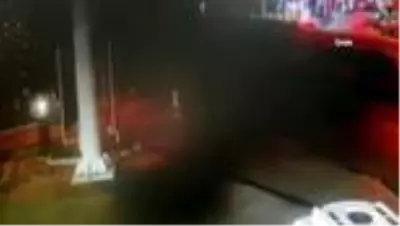 Son dakika haber: Trafik kazasında iki kardeş yaralandı, Başkan Aydınhan gözaltına alındı...Kaza anları kamerada Son dakika haber: Trafik kazasında iki kardeş yaralandı, Başkan Aydınhan gözaltına alındı...Kaza anları kamerada
