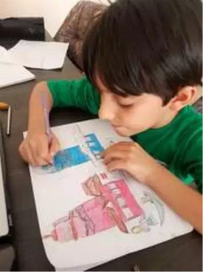 Türkiye'de uzaktan eğitim veren ilk karikatür atölyesi sergi açtı Türkiye'de uzaktan eğitim veren ilk karikatür atölyesi sergi açtı