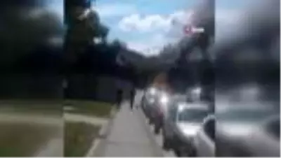 Üsküdar'da park halinde alev alev yanan araç hurdaya döndü Üsküdar'da park halinde alev alev yanan araç hurdaya döndü