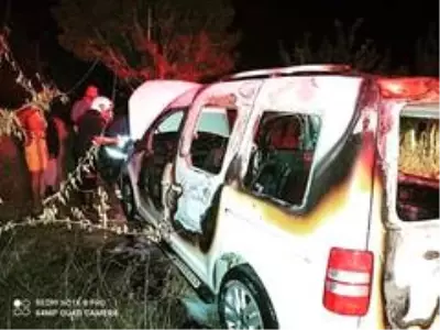 Son dakika haberleri: Van'da park halindeki araç yandı Son dakika haberleri: Van'da park halindeki araç yandı